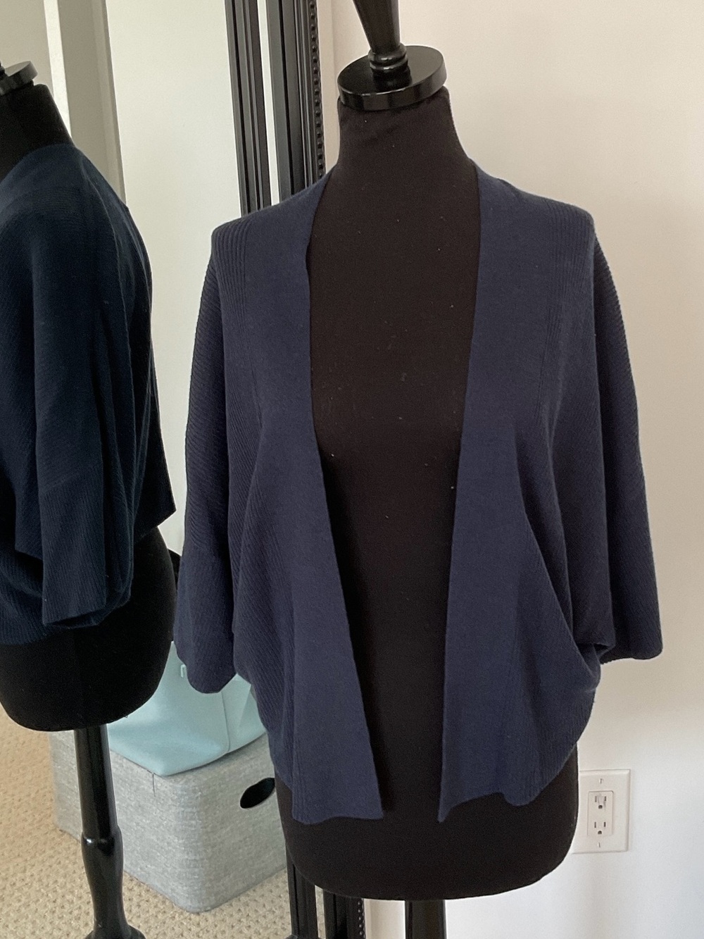 Lululemon Boxy Cashlu Knit Wrap Navy Blue XS/S Nwt